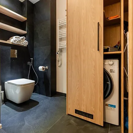 Sunset Vi, Nadmorska 98a *